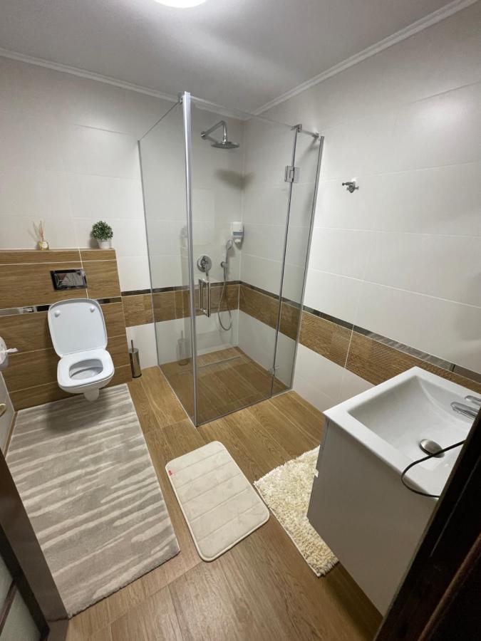 Pensiunea Alexolar New One Arada Exteriér fotografie